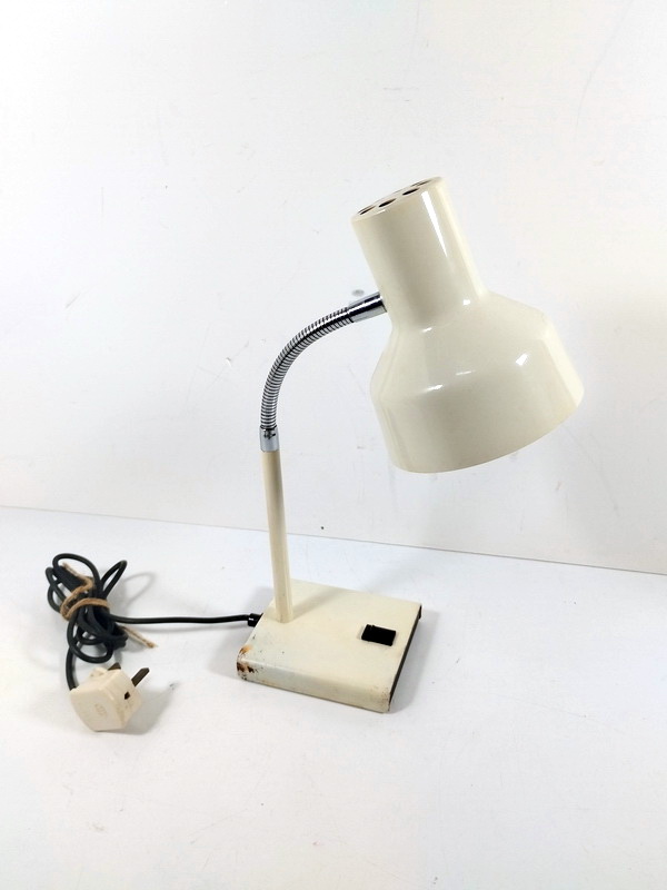 lampara flexo oficina metal crema 1u